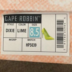 Cape Robbin (BRAND NEW/NEVER WORN) Neon Lime Pump